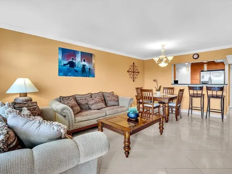 401 Golden Isle Drive Hallandale Beach FL 33009