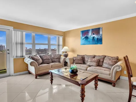 401 Golden Isle Drive Hallandale Beach FL 33009