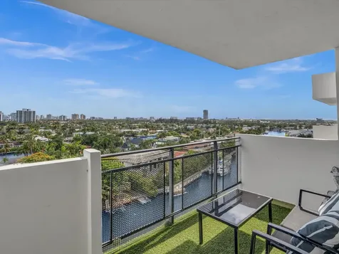 401 Golden Isle Drive Hallandale Beach FL 33009