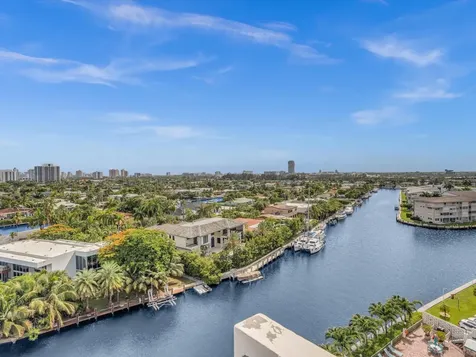 401 Golden Isle Drive Hallandale Beach FL 33009