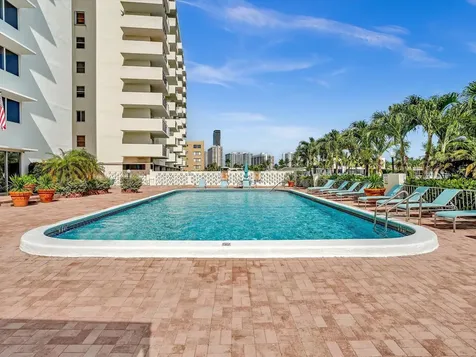 401 Golden Isle Drive Hallandale Beach FL 33009