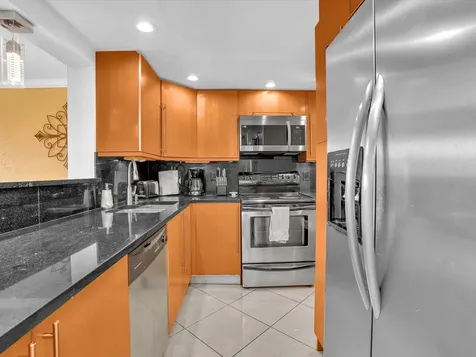 401 Golden Isle Drive Hallandale Beach FL 33009