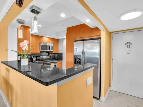 401 Golden Isle Drive Hallandale Beach FL 33009