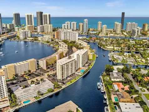 401 Golden Isle Drive Hallandale Beach FL 33009