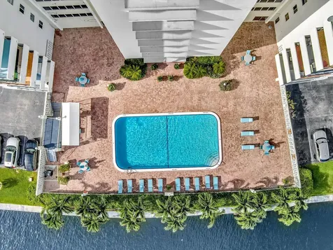 401 Golden Isle Drive Hallandale Beach FL 33009