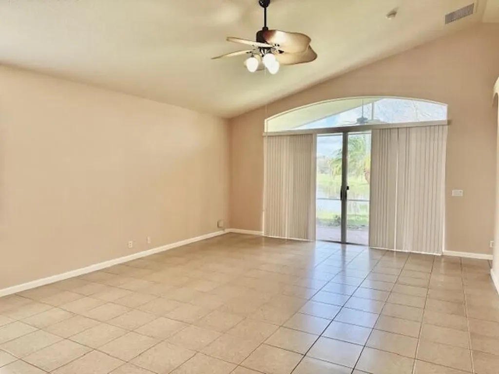 658 NW Stanford Lane Port St Lucie FL 34983