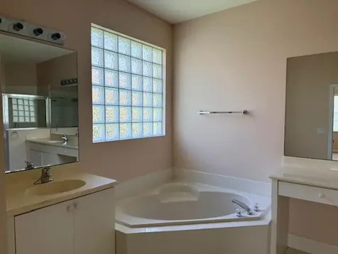 658 NW Stanford Lane Port St Lucie FL 34983