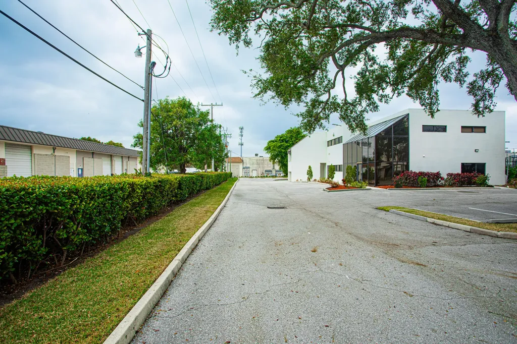 1700 Okeechobee Road West Palm Beach FL 33409