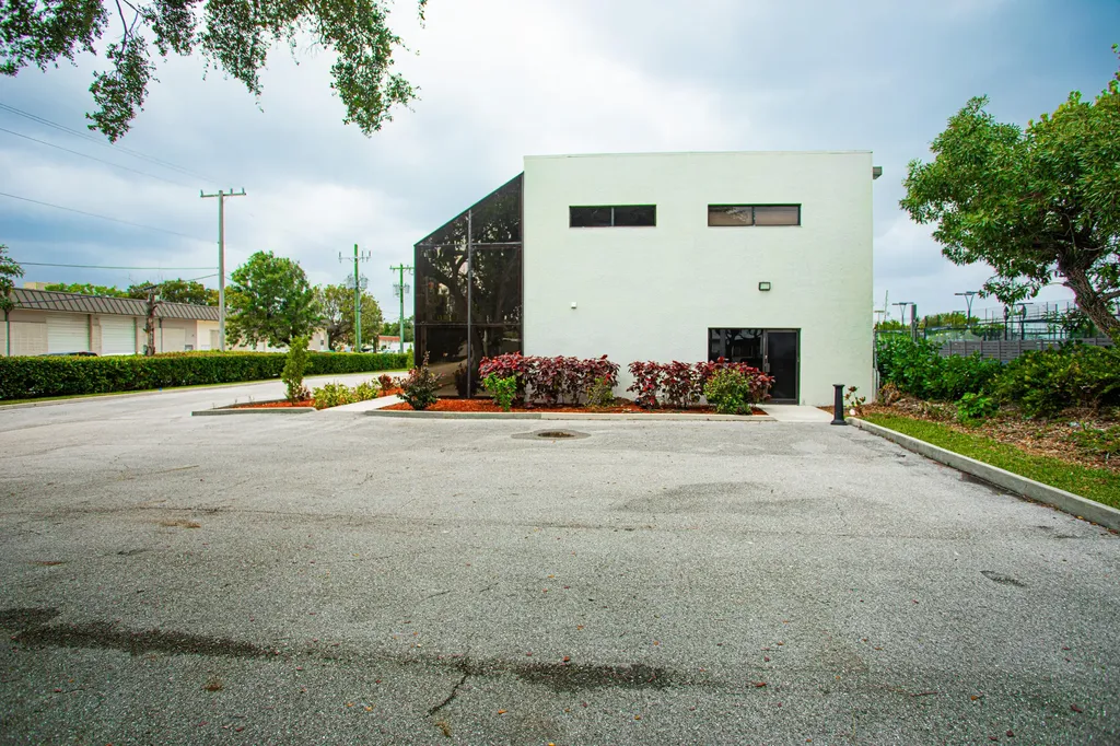 1700 Okeechobee Road West Palm Beach FL 33409