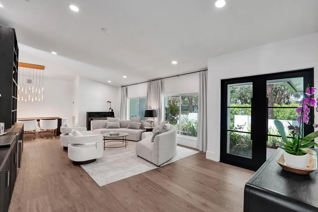 2804 Banyan Boulevard Circle NW Boca Raton FL 33431