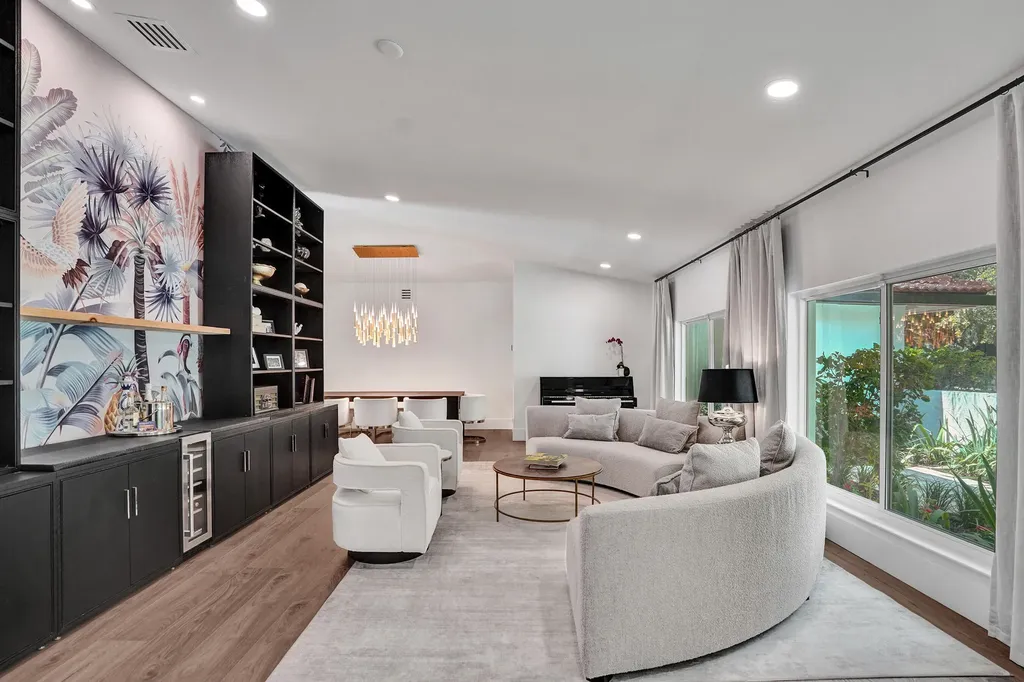 2804 Banyan Boulevard Circle NW Boca Raton FL 33431