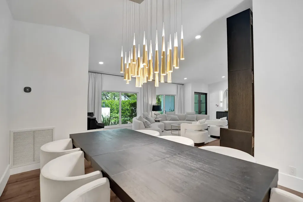 2804 Banyan Boulevard Circle NW Boca Raton FL 33431