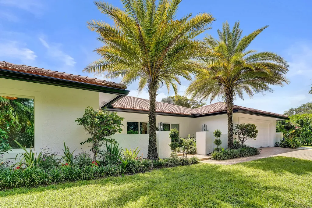 2804 Banyan Boulevard Circle NW Boca Raton FL 33431