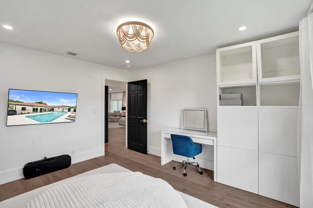 2804 Banyan Boulevard Circle NW Boca Raton FL 33431