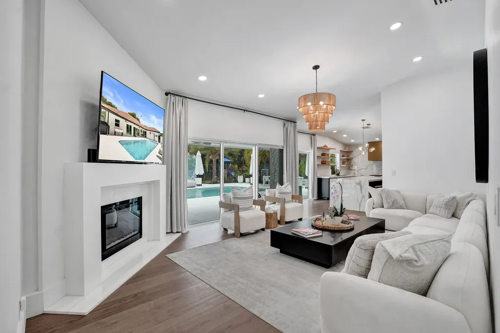 2804 Banyan Boulevard Circle NW Boca Raton FL 33431