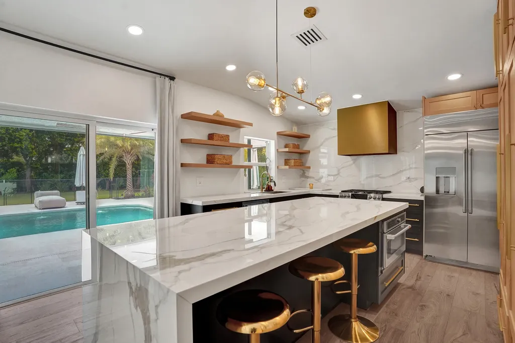 2804 Banyan Boulevard Circle NW Boca Raton FL 33431