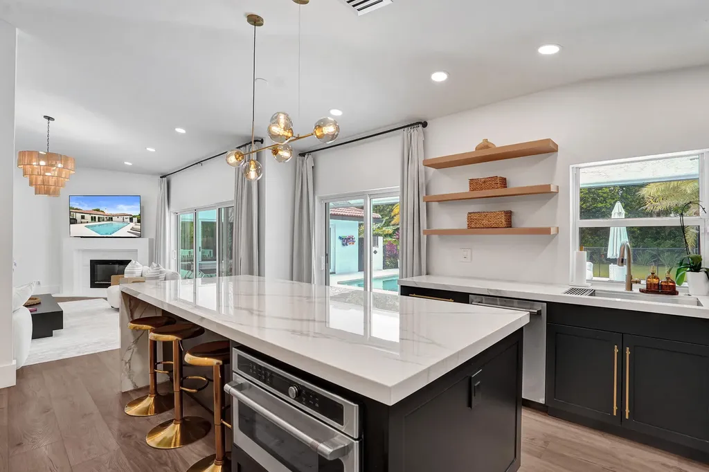 2804 Banyan Boulevard Circle NW Boca Raton FL 33431
