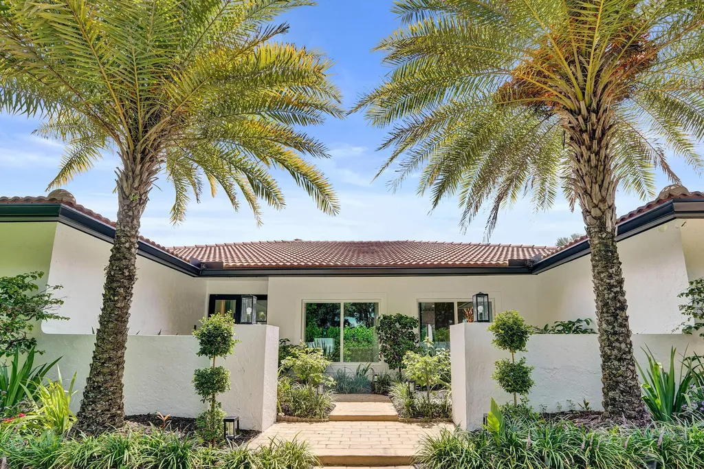 2804 Banyan Boulevard Circle NW Boca Raton FL 33431
