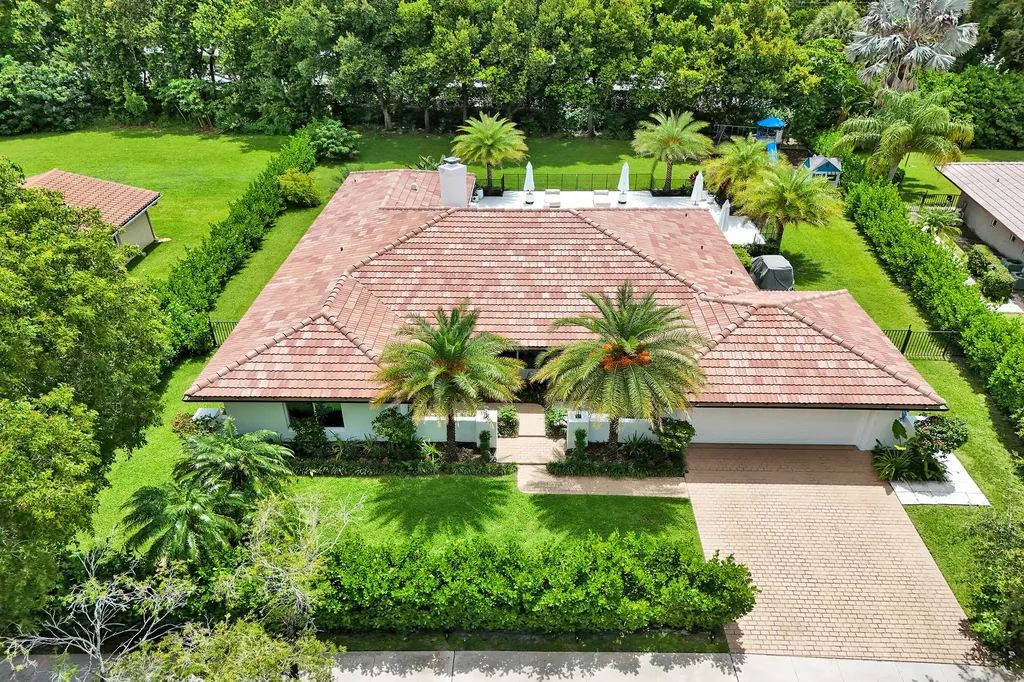 2804 Banyan Boulevard Circle NW Boca Raton FL 33431