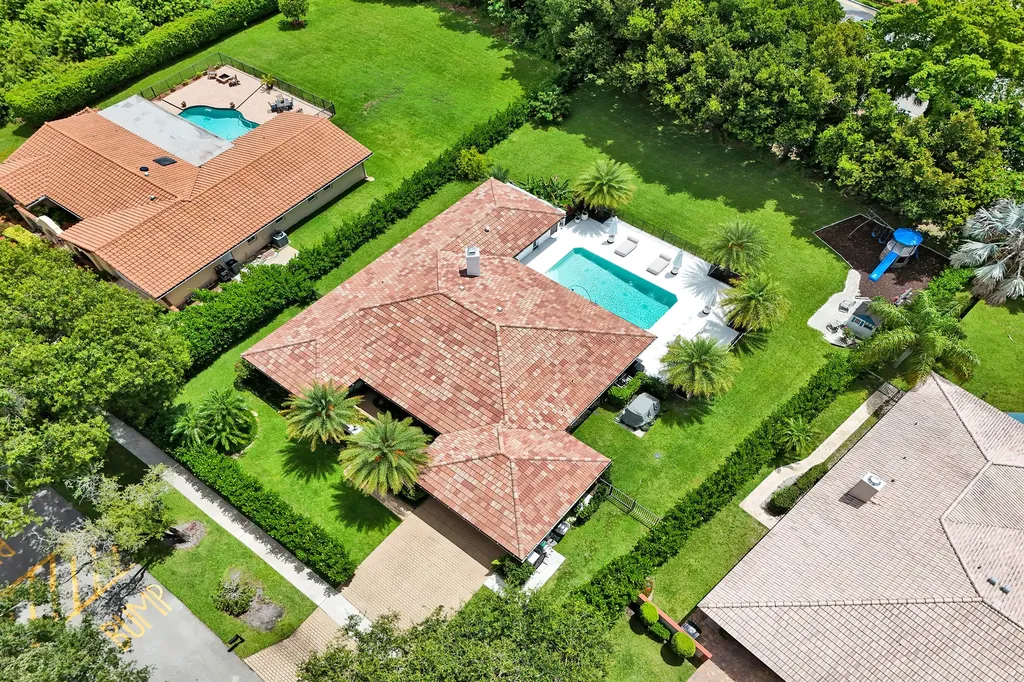 2804 Banyan Boulevard Circle NW Boca Raton FL 33431