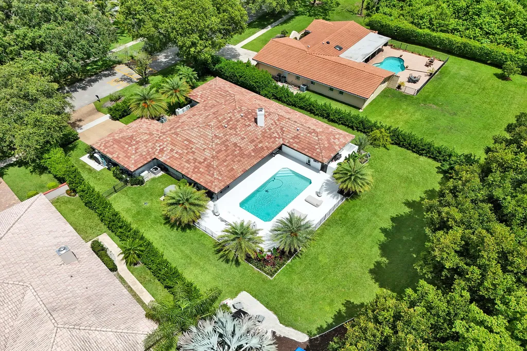 2804 Banyan Boulevard Circle NW Boca Raton FL 33431