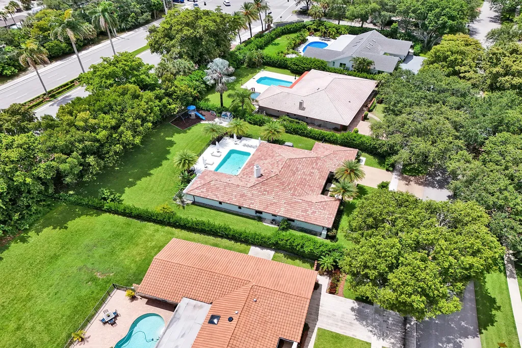 2804 Banyan Boulevard Circle NW Boca Raton FL 33431