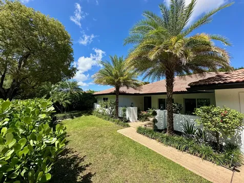 2804 Banyan Boulevard Circle NW Boca Raton FL 33431
