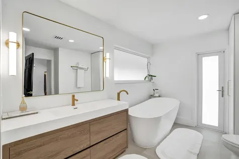 2804 Banyan Boulevard Circle NW Boca Raton FL 33431