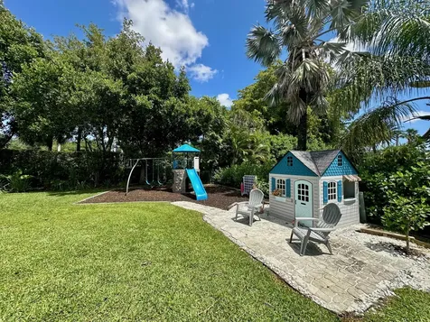 2804 Banyan Boulevard Circle NW Boca Raton FL 33431