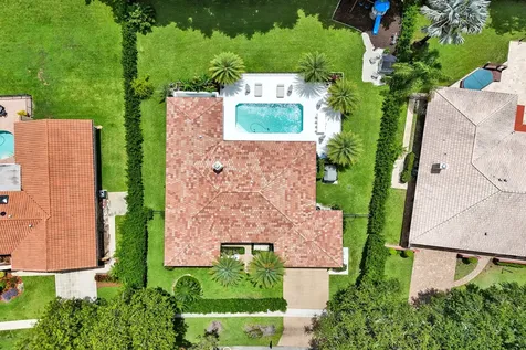 2804 Banyan Boulevard Circle NW Boca Raton FL 33431