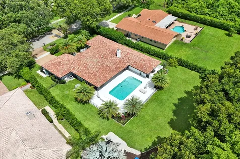 2804 Banyan Boulevard Circle NW Boca Raton FL 33431