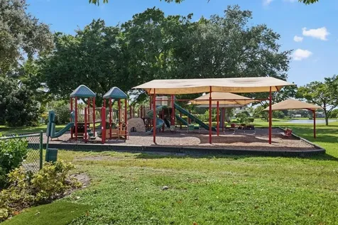 2804 Banyan Boulevard Circle NW Boca Raton FL 33431
