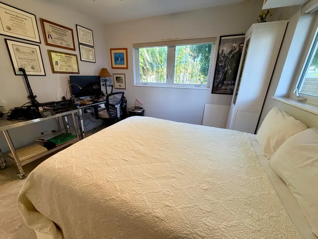 712 Forsyth Street Boca Raton FL 33487