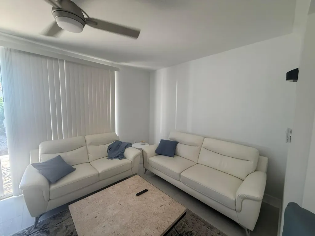 972 Jeffery Street Boca Raton FL 33487