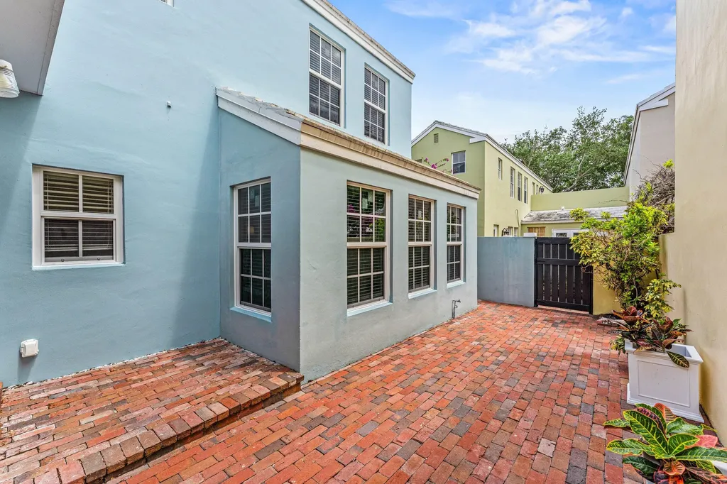 5908 Catesby Street Boca Raton FL 33433