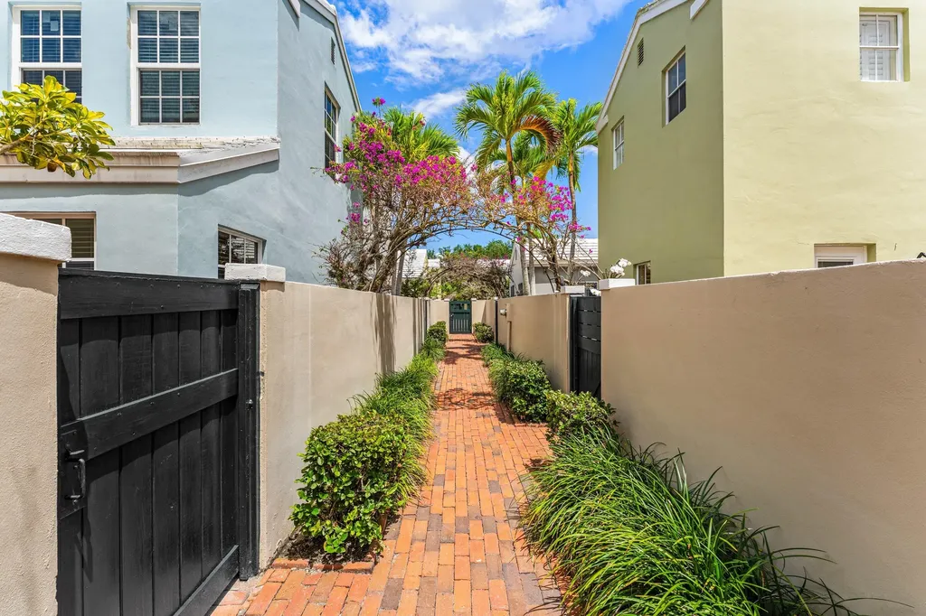 5908 Catesby Street Boca Raton FL 33433