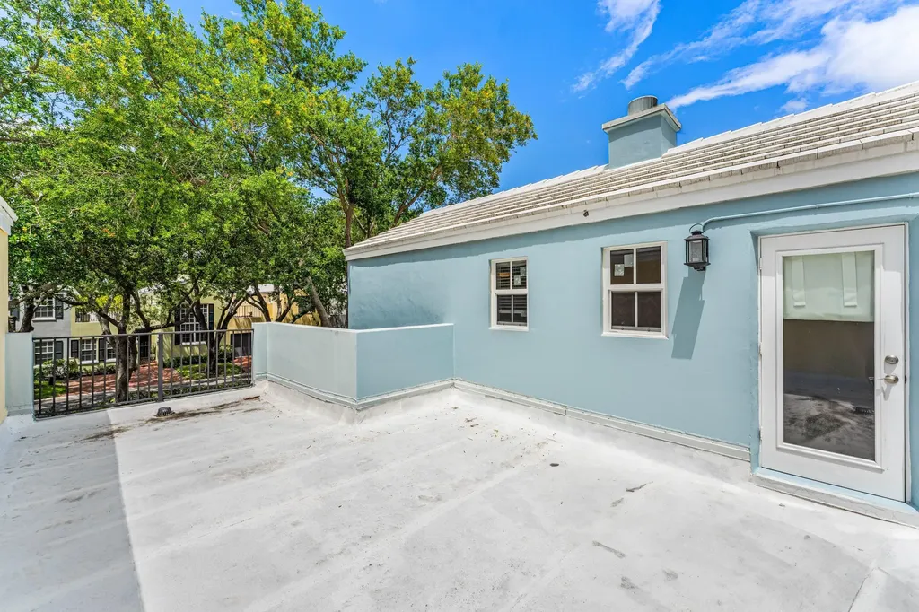5908 Catesby Street Boca Raton FL 33433