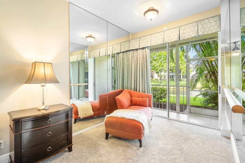 5070 Lake Catalina Drive Boca Raton FL 33496