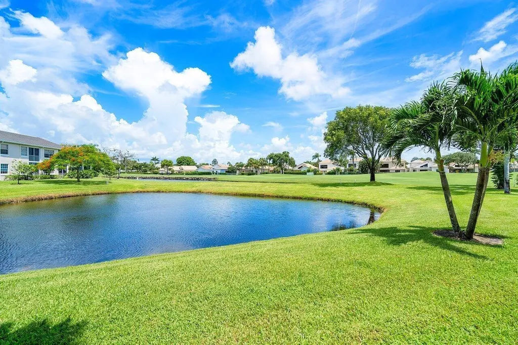 5070 Lake Catalina Drive Boca Raton FL 33496