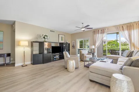 5070 Lake Catalina Drive Boca Raton FL 33496