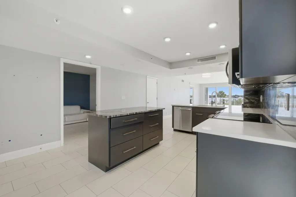 3901 S Flagler Drive West Palm Beach FL 33405