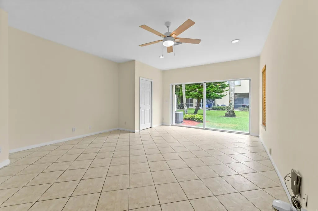 6976 Crooked Fence Drive Lake Worth FL 33467