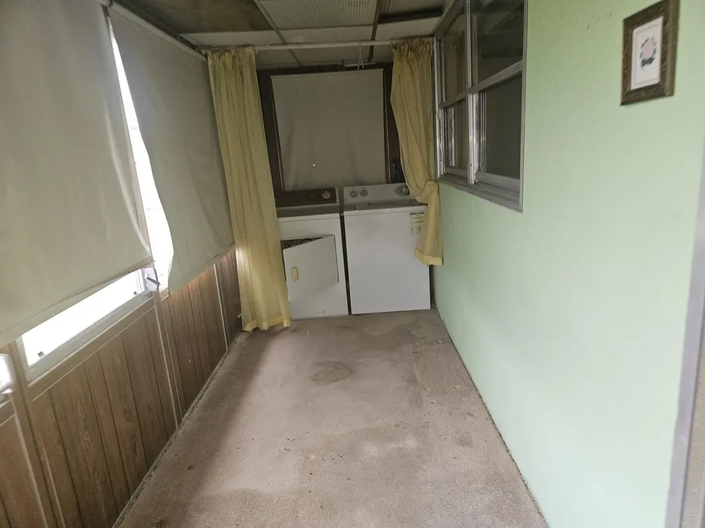 281 Flanders Delray Beach FL 33484