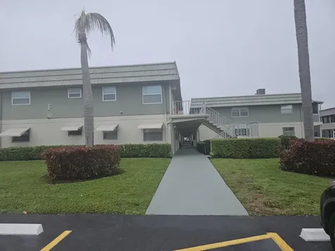 281 Flanders Delray Beach FL 33484