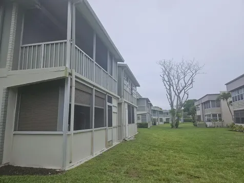 281 Flanders Delray Beach FL 33484