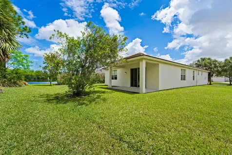 9558 SW Flowermound Circle Port St Lucie FL 34987