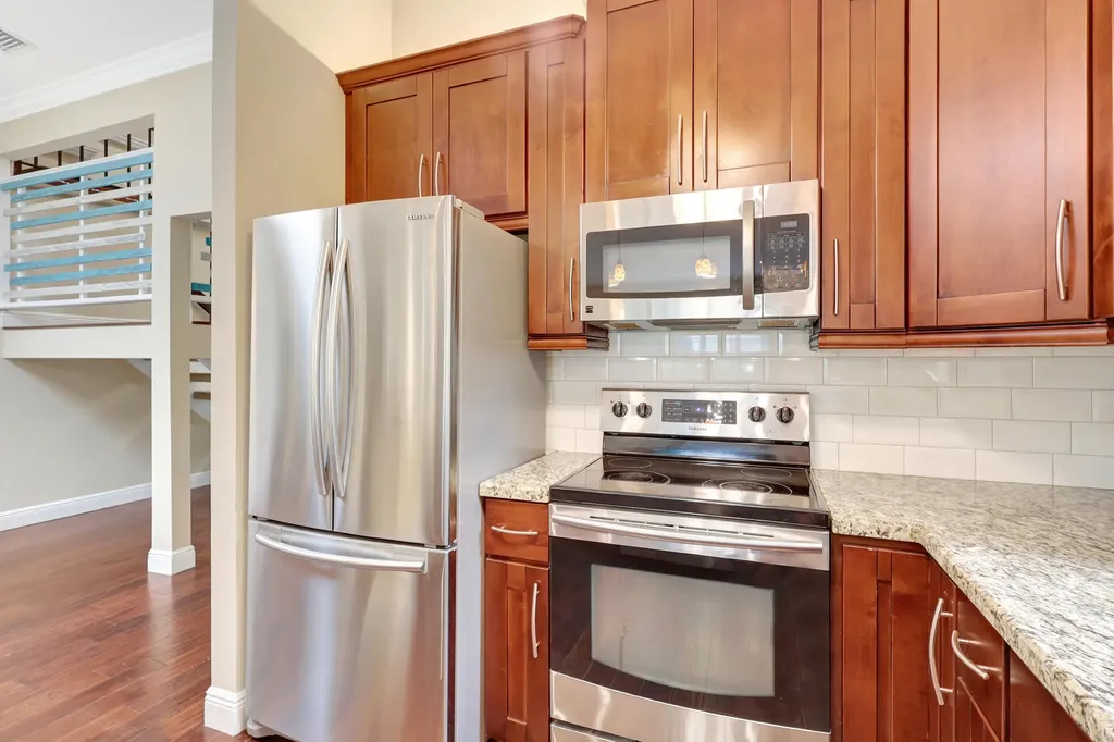 1003 Raintree Lane Palm Beach Gardens FL 33410