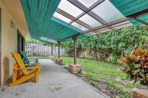 1003 Raintree Lane Palm Beach Gardens FL 33410