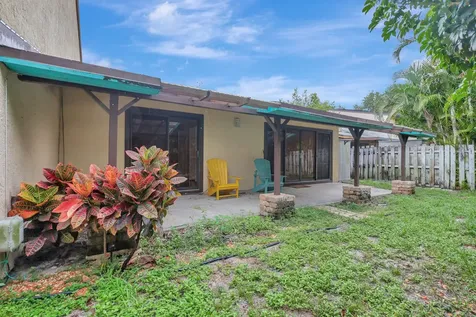 1003 Raintree Lane Palm Beach Gardens FL 33410