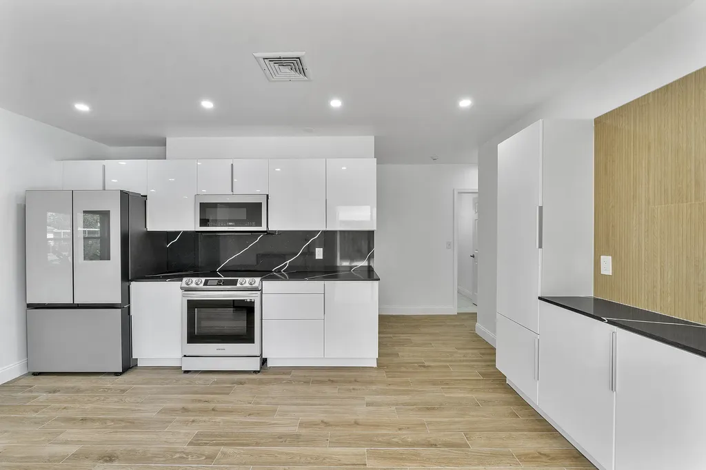 400 SW 9th Avenue Boca Raton FL 33486